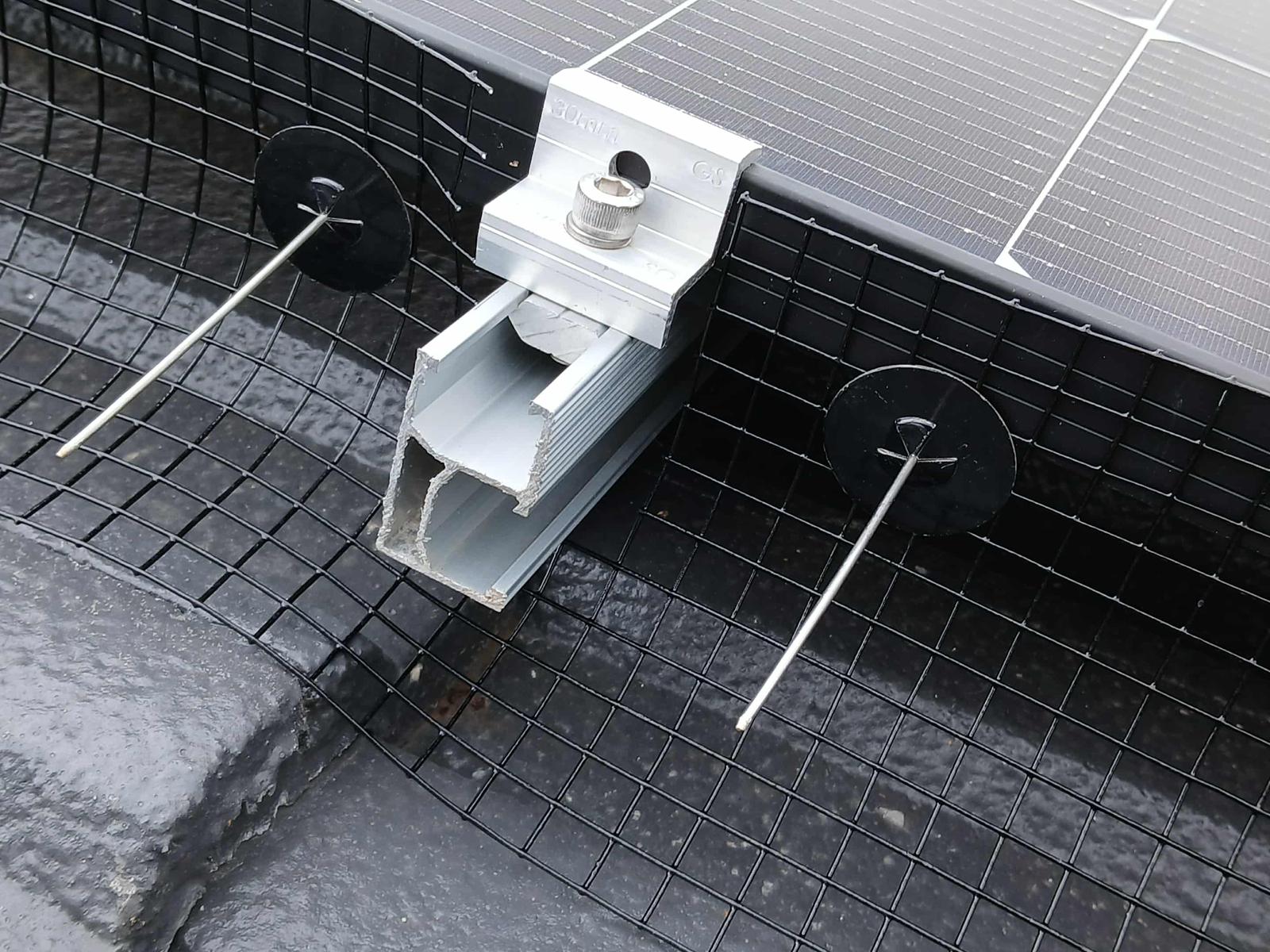 Mesh installation on solar panels